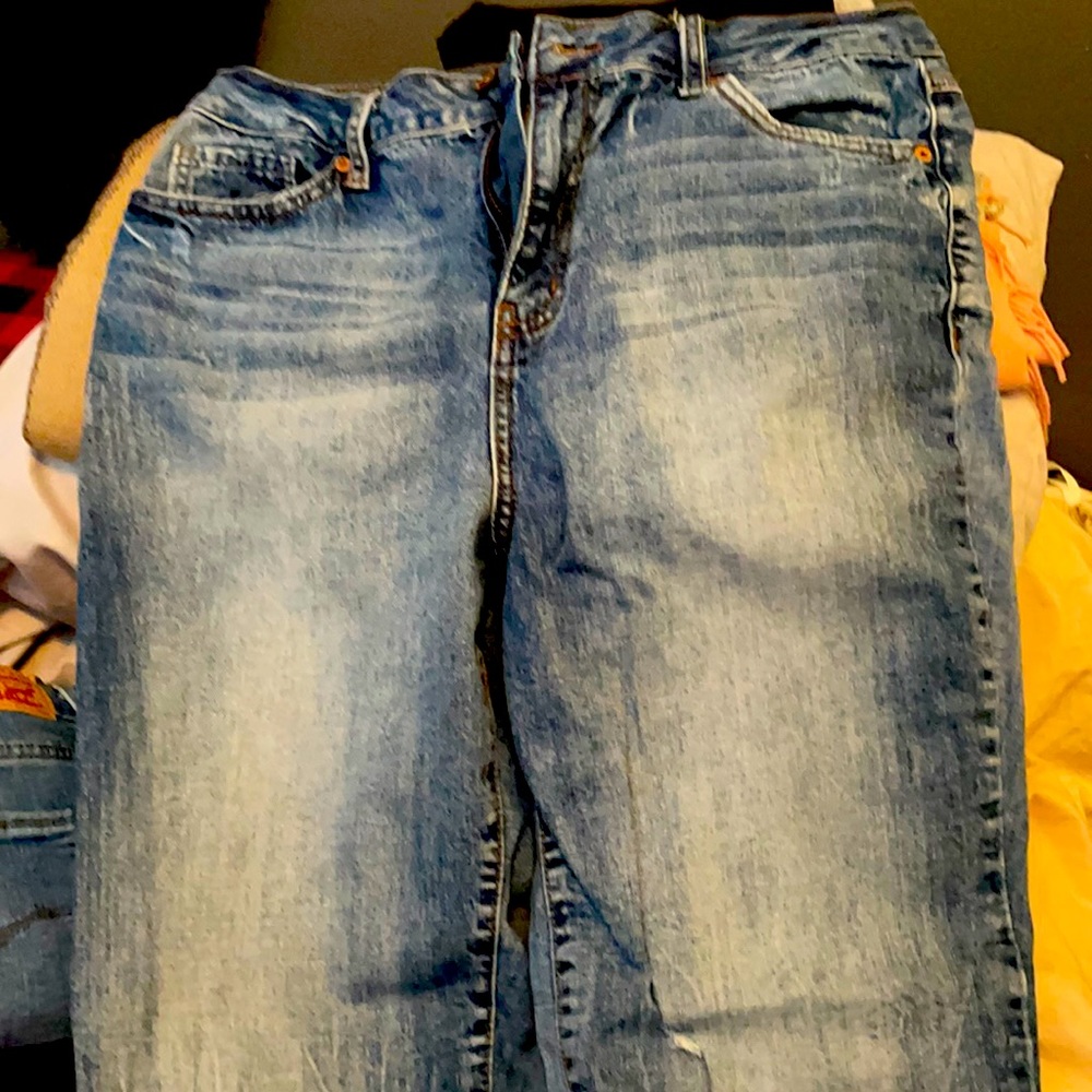A great pair of boyfriend jeans, size 11
